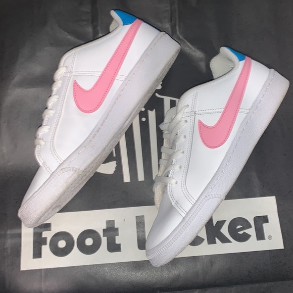 Nike youth size 6Y shoe - Picture 2 of 5